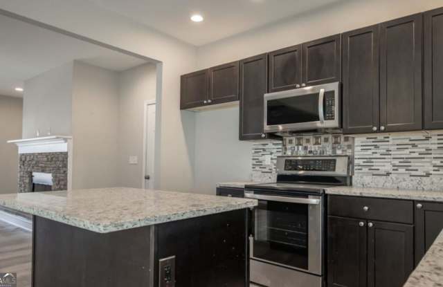 2446 Remington Drive Gallery 2