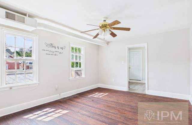487 W King St photos photos