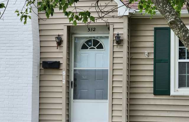 512 STATE Street Gallery 4