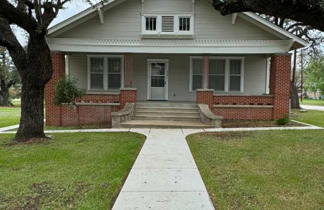 Charming Remodeled Home in West Lampasas photos photos