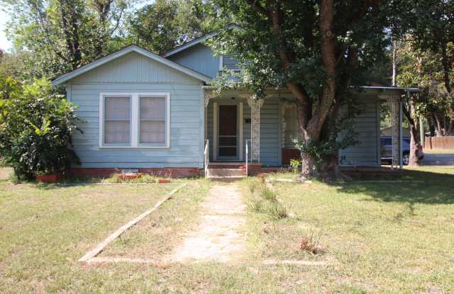 323 North Houston Street photos photos
