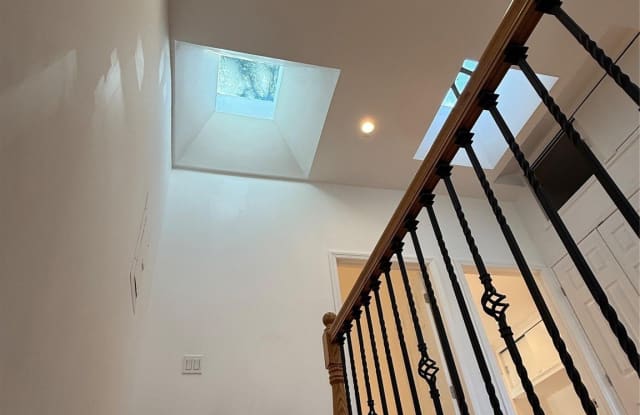 562 39th Street photos photos