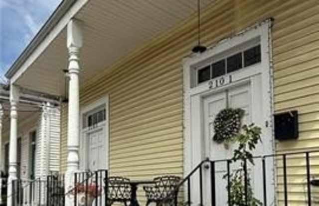 2103 FERN Street Gallery 1