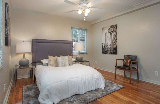 Charming 2 bedroom 1 bath Gallery 4