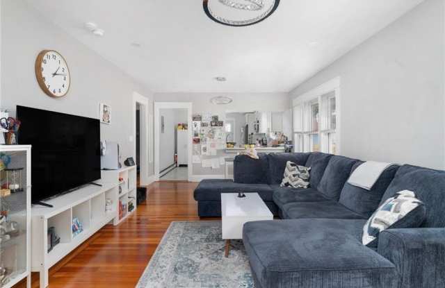 21 Waverly Street Gallery 4