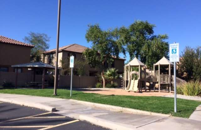 2827 E Darrow St - 2827 E Darrow St, Phoenix, AZ 85042