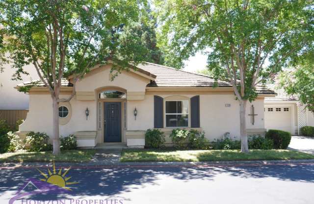 3 Bed 2 Bath 1,130 sqft Single Family Home in Folsom photos photos