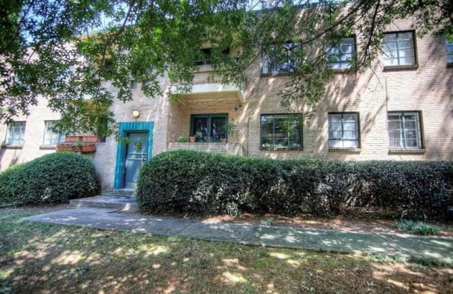 1392 Normandy Drive NE Unit # 4 - 1392 Normandy Dr NE, Druid Hills, GA 30306