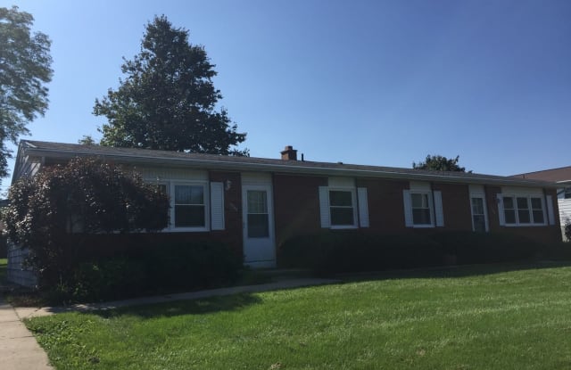 5543 W. Michigan Ave - 5543 West Michigan Avenue, Waverly, MI 48917