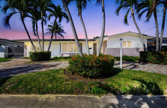 1871 NE 186th St photos photos