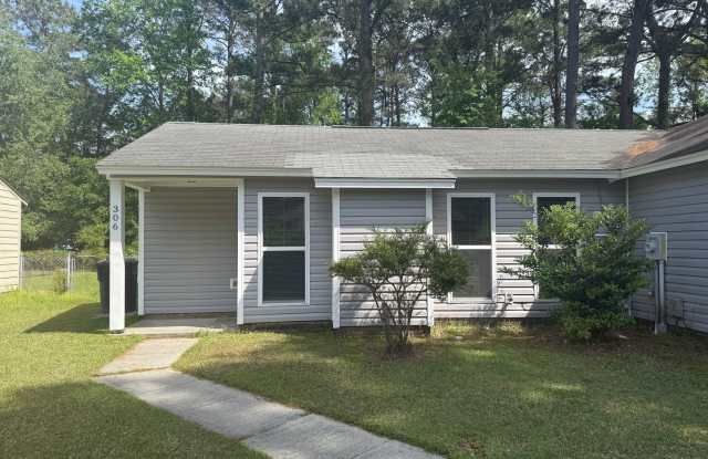 2 bedroom, 1 bath Duplex photos photos