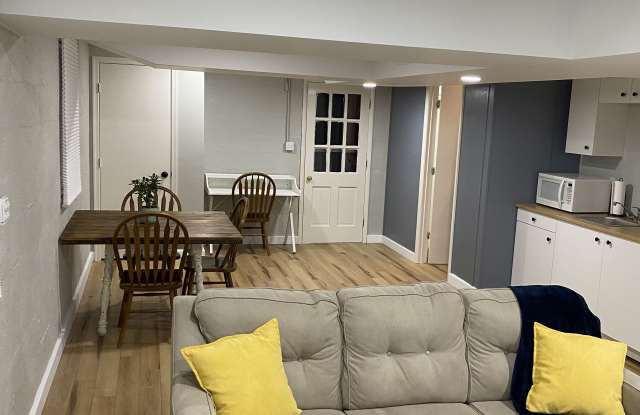 261 Oakland Circle photos photos