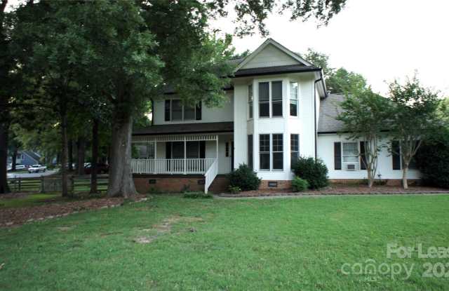 2308 Heathershire Lane - 2308 Heathershire Lane, Matthews, NC 28105