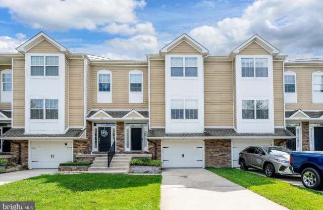 161 LEXINGTON PLACE photos photos