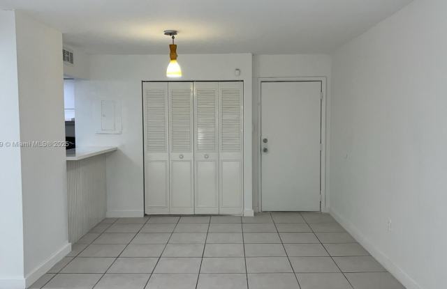 8860 Fontainebleau Blvd photos photos