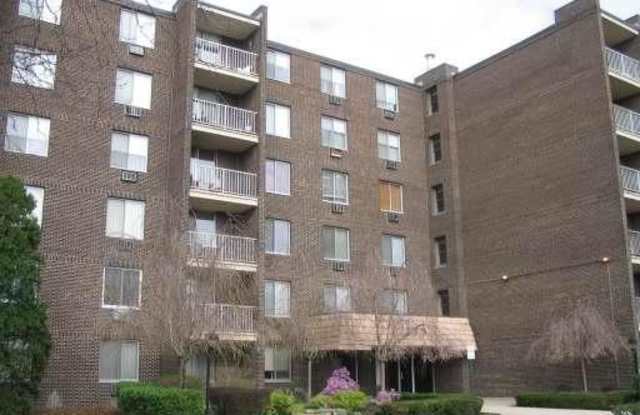 225 S ROHLWING Road unit: 317 photos photos