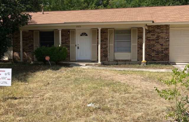 ZERO APPLICATION FEE FOR THIS 4BR/2BA NORTHEAST HOME photos photos