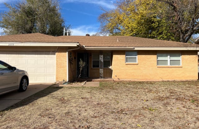 3009 SE 22nd Cir. - 3009 Southeast 22nd Circle, Del City, OK 73115