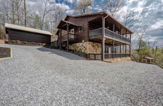 54 Henderson Lane Gallery 2