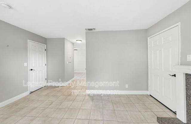 9101 Newhall Dr Gallery 3
