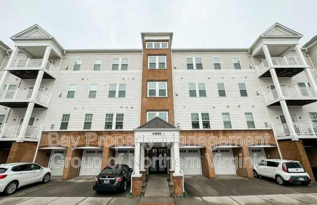 41895 Cathedral Valley Sq - 41895 Cathedral Valley Square, Stone Ridge, VA 20105