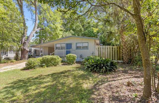 3 Bedroom House Less than a Mile from FSU! Available August 2027 Gallery 4