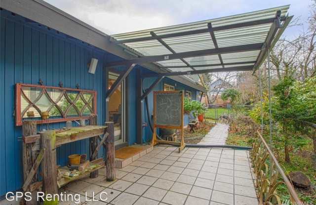 931 27th Ave - 931 27th Avenue, Seattle, WA 98122
