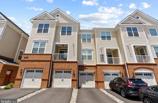 23235 MILLTOWN KNOLL Square unit: 117 photos photos