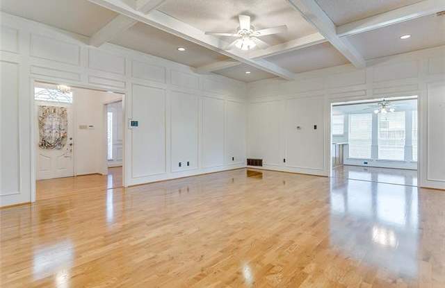 2705 Foxcreek Drive Gallery 4