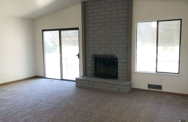 758 Coffeeberry Ln Gallery 3