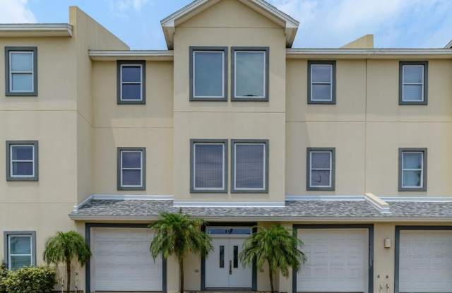 100 Harbor Dr. photos photos