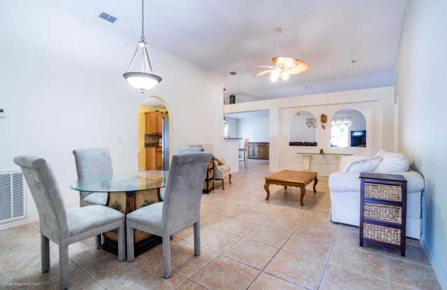 1668 La Maderia Drive Gallery 2