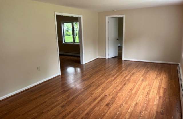 692 Rt206 Gallery 3