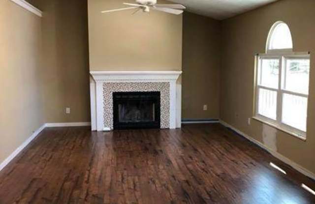 707 Middlebury Way Gallery 2