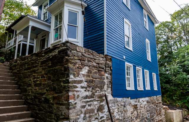 1301 Harrison St - 1301 Harrison Street, Lynchburg, VA 24504