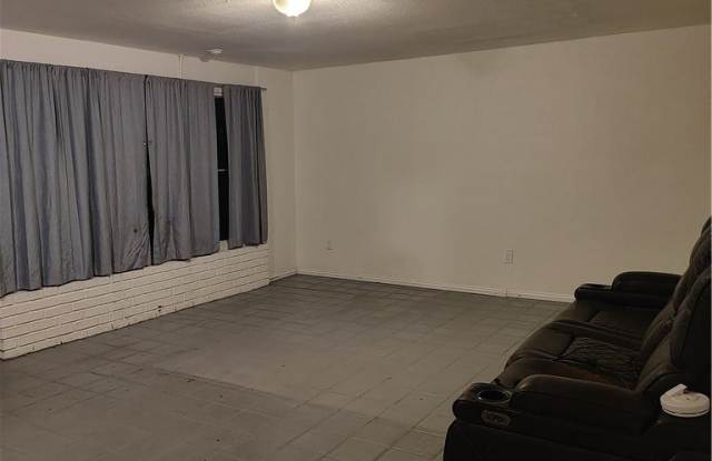 120 Marshall photos photos