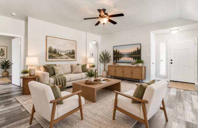 3 BR /2 BA - 1354 SF Home in San Marcos - Updated Vinyl Floors! Gallery 4