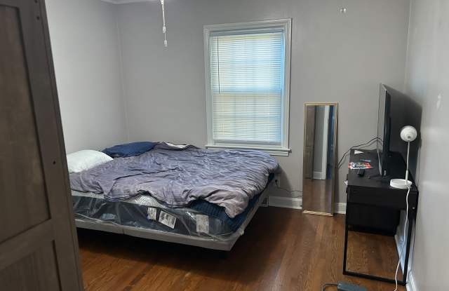 1406 15th Street - 1406 15th Street, Huntington, WV 25701