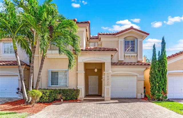 10926 NW 67th Ter - 10926 NW 67th Ter, Doral, FL 33178