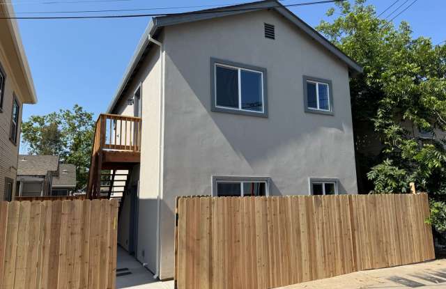 New Downtown Construction 650 Sqft. 1 Bedroom 1 Bathroom Unit for Leaase. photos photos