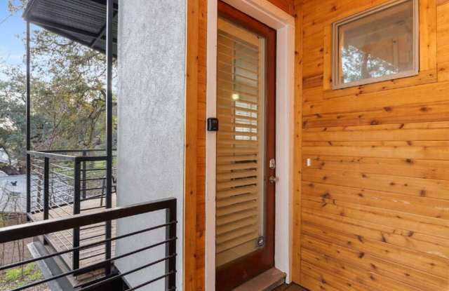 2612 Carnarvon Ln Gallery 3