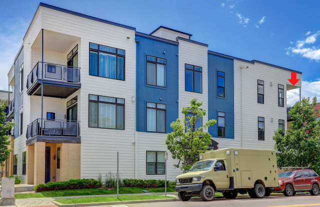 2 bedroom 2 bath Penthouse apartment in Washington Park West photos photos