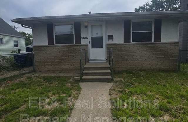 2472 Pontiac St photos photos