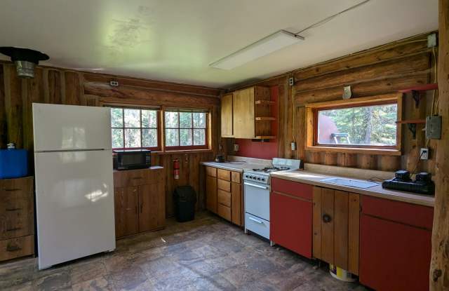 1135 Walker Way Gallery 4