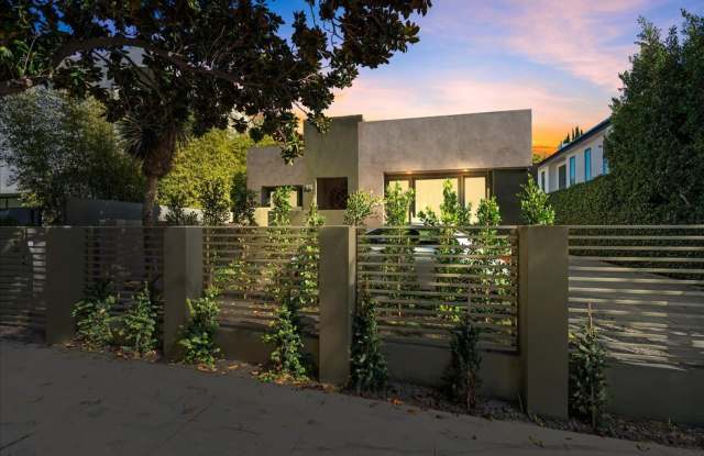Modern 2BR Architectural + Rooftop in Prime West Hollywood - 816 North La Jolla Avenue, Los Angeles, CA 90046