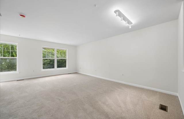 Garage Townhouse For Lease Gallery 4