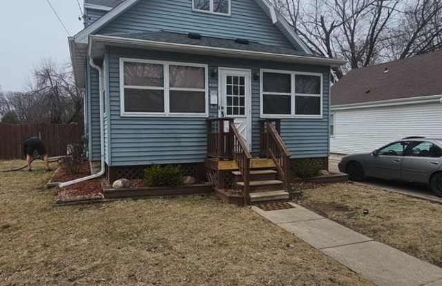 3 Bedroom 2 Bathroom Single Family Home Available photos photos