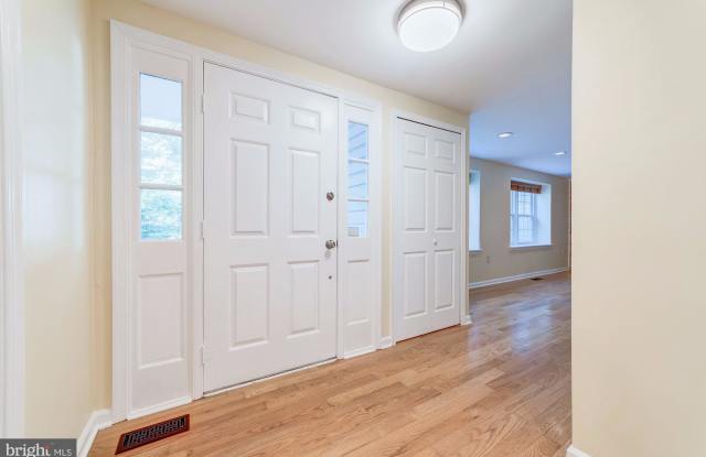 5926 NEW ENGLAND WOODS DRIVE Gallery 4