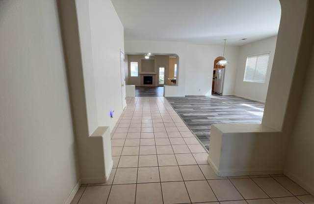 Located on Cul-De-Sac 4 bedroom 3 bedroom Gallery 3