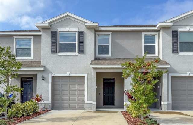 17637 CRESCENT MOON LOOP photos photos